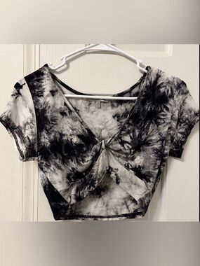 🔥EUC CHARLOTTE RUSSE VERY SEXY&STYLISH CROP TIE DYE SHORT SLEEVE SHIRT!!!!